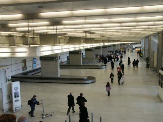 Charles de Gaulle airport to Loire Valley